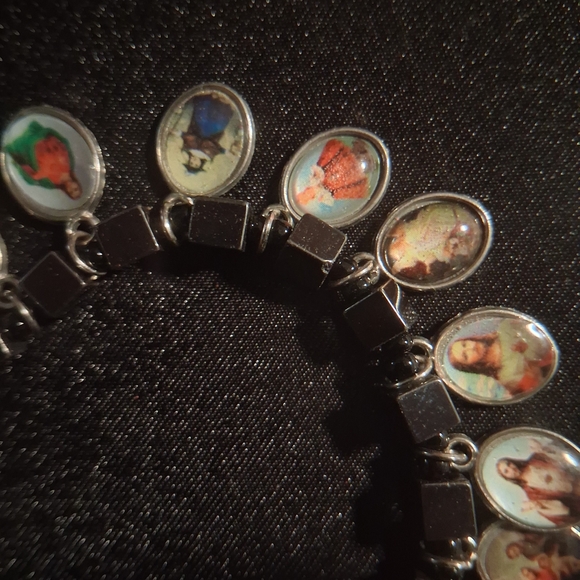 Christian Catholic Silver Charm Bracelet with Colorful Portraits Of Saints. - Picture 5 of 10